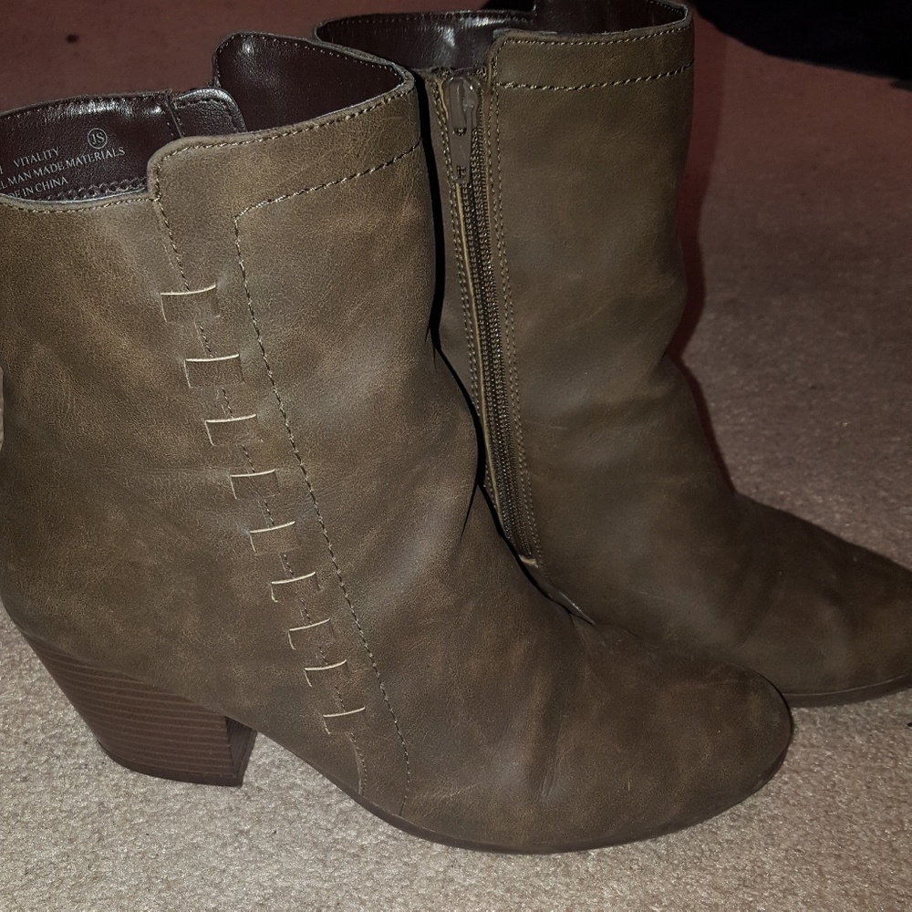 Women's booties